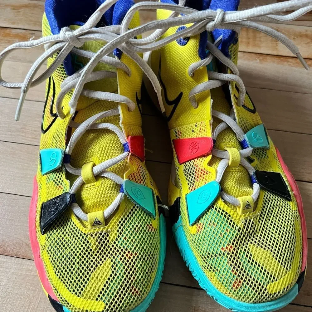 Nike Kyrie SpongeBob Athletic Shoes size 5.5 - Picture 2 of 9